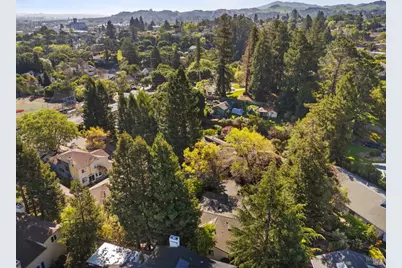 614 Deerfield Lane, Petaluma, CA 94952 - Photo 2