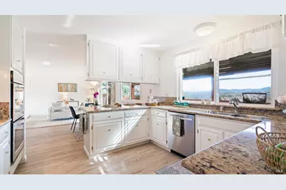 28 Monroe Court, Novato, CA 94947 - Photo 10