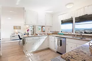 28 Monroe Ct, Novato, CA 94947 - Photo 10