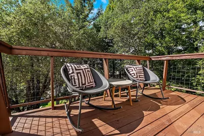 913 Valley View Drive, Healdsburg, CA 95448 - Photo 38