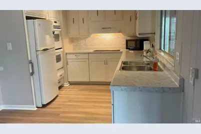 915 San Pablo Way, Novato, CA 94949 - Photo 6
