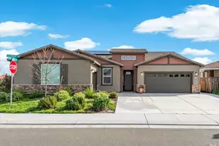 745 Jasmine St, Dixon, CA 95620 - Photo 2