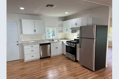 717 N McDowell Boulevard #511, Petaluma, CA 94954 - Photo 2