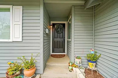 610 Sierra Drive, Dixon, CA 95620 - Photo 2