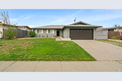 610 Sierra Drive, Dixon, CA 95620 - Photo 2