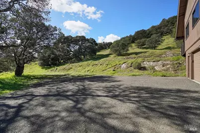 2410 Oakridge Lane, Benicia, CA 94510 - Photo 20