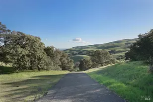 2410 Oakridge Ln, Benicia, CA 94510 - Photo 62