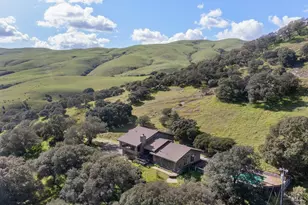 2410 Oakridge Ln, Benicia, CA 94510 - Photo 14