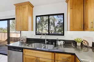 68 Village Cir, San Rafael, CA 94903 - Photo 4