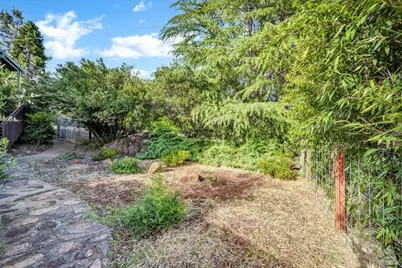 18528 N Shore Drive, Hidden Valley Lake, CA 95467 - Photo 38