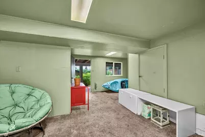 18528 N Shore Drive, Hidden Valley Lake, CA 95467 - Photo 32