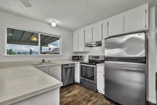 18528 N Shore Dr, Hidden Valley Lake, CA 95467 - Photo 14