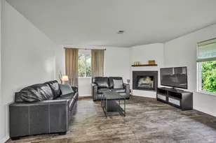 18528 N Shore Dr, Hidden Valley Lake, CA 95467 - Photo 12