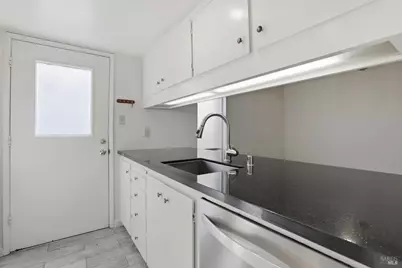 67 Roundtree Boulevard, San Rafael, CA 94903 - Photo 6