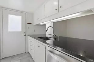 67 Roundtree Blvd, San Rafael, CA 94903 - Photo 6