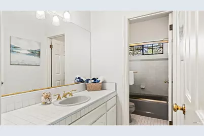 11 Saddlebrook Court, Novato, CA 94947 - Photo 18