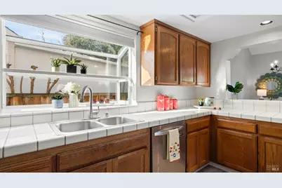 8 Bay Tree Court, Cotati, CA 94931 - Photo 6