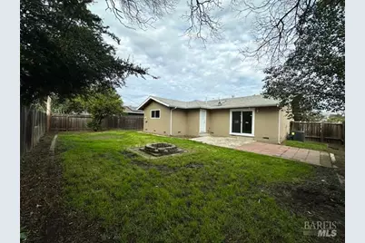 2119 Tipton Way, Fairfield, CA 94533 - Photo 2