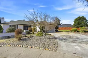 6 Autumn Leaf Pl, Santa Rosa, CA 95409 - Photo 16