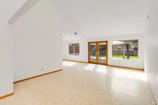 832 Rose Dr, Benicia, CA 94510 - Photo 4