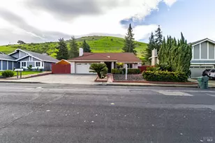 832 Rose Dr, Benicia, CA 94510 - Photo 6