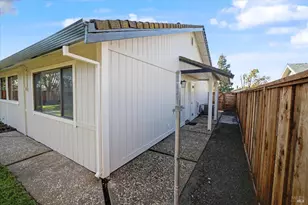 580 Yellowstone Dr, Vacaville, CA 95687 - Photo 36