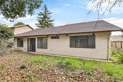 879 Oxford Way, Benicia, CA 94510 - Photo 26