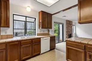 879 Oxford Way, Benicia, CA 94510 - Photo 14