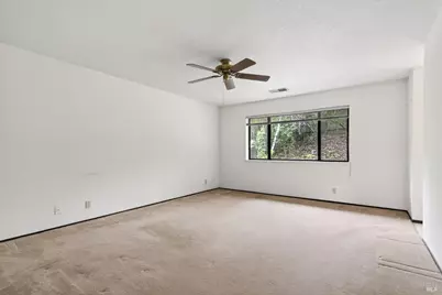 879 Oxford Way, Benicia, CA 94510 - Photo 18