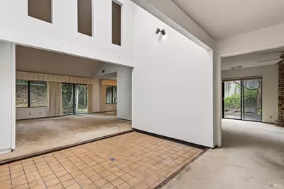 879 Oxford Way, Benicia, CA 94510 - Photo 6