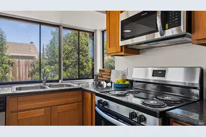 1312 Sutter Court, Fairfield, CA 94533 - Photo 10