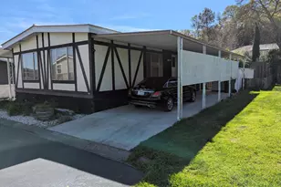 8 Camellia Dr, Calistoga, CA 94515 - Photo 2