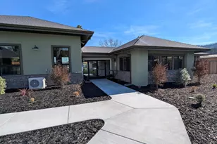 8 Camellia Dr, Calistoga, CA 94515 - Photo 26