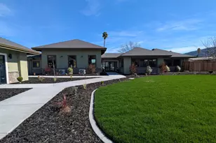 8 Camellia Dr, Calistoga, CA 94515 - Photo 28