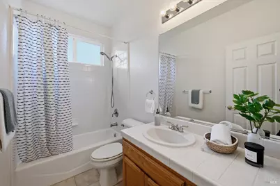 366 Breeden Street, Santa Rosa, CA 95409 - Photo 32