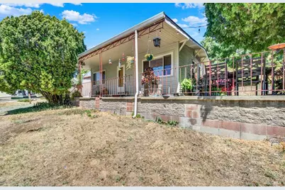 348 Vine Street, Vacaville, CA 95688 - Photo 2