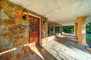 29 Forest Dr, Napa, CA 94558 - Photo 2