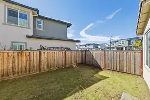 2464 Lake Club Dr, Fairfield, CA 94533 - Photo 38