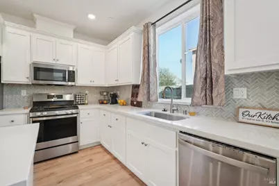 3042 Vasquez Court, Vacaville, CA 95688 - Photo 14