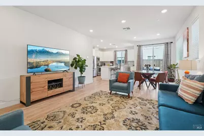 3042 Vasquez Court, Vacaville, CA 95688 - Photo 8