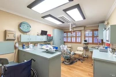 2211 4th Street, Santa Rosa, CA 95404 - Photo 6