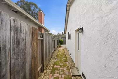 1091 Cayetano Drive, Napa, CA 94559 - Photo 24