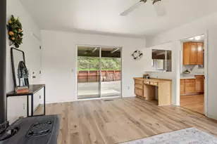 1261 Deerwood Dr, Ukiah, CA 95482 - Photo 10