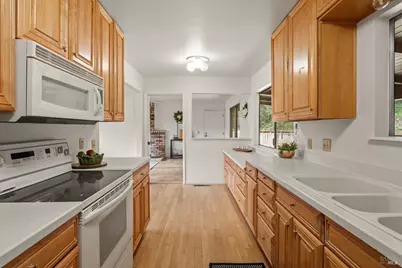 1261 Deerwood Drive, Ukiah, CA 95482 - Photo 10