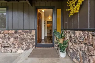 1261 Deerwood Dr, Ukiah, CA 95482 - Photo 2