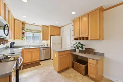 7070 Almond Street, Rohnert Park, CA 94928 - Photo 12