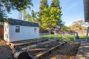 421 Oakwood Cir, Fairfield, CA 94534 - Photo 40