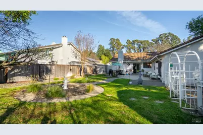 421 Oakwood Circle, Fairfield, CA 94534 - Photo 38