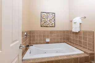 1143 Castle Oaks Dr, Napa, CA 94558 - Photo 44