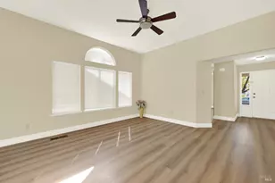 329 Ridgecrest Cir, Suisun City, CA 94585 - Photo 12